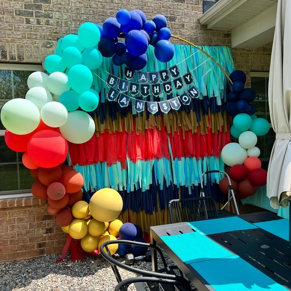 Fringe Backdrop - Picture 1 of 4